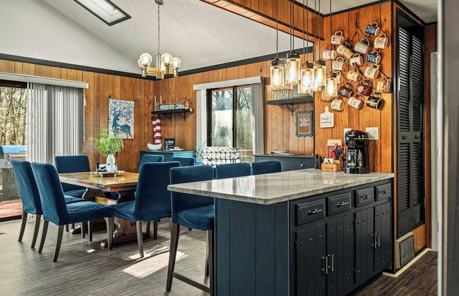 Mountain Magic by Avantstay Firepit + Game Room - Pool Table, Foosball - Foto 1