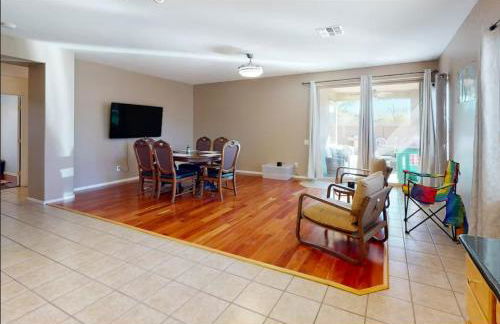 NEW! Stunning Peaceful Peoria Home - Very Close to Sports Complex - Foto 7