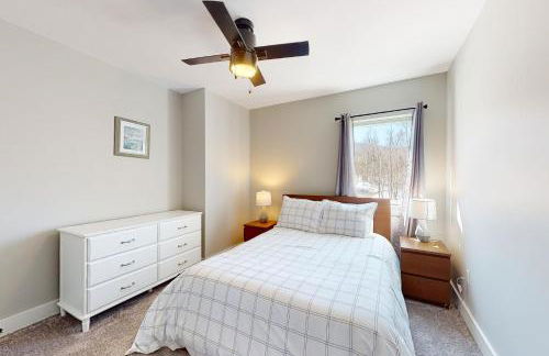 On Mountain Time - Photo 20