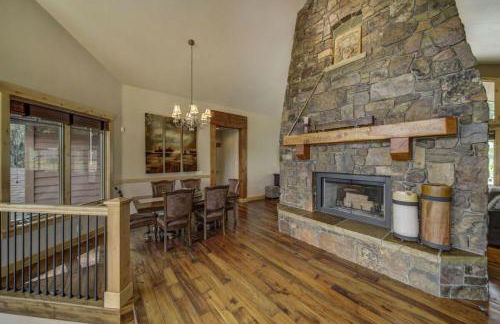 Bear Discovery Custom Tamarack Estate Home by Casago McCall - Donerightmanagement - Foto 20