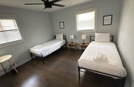 Stylish 2BR 1 Mile From Downtown And The Aquarium - Foto 8