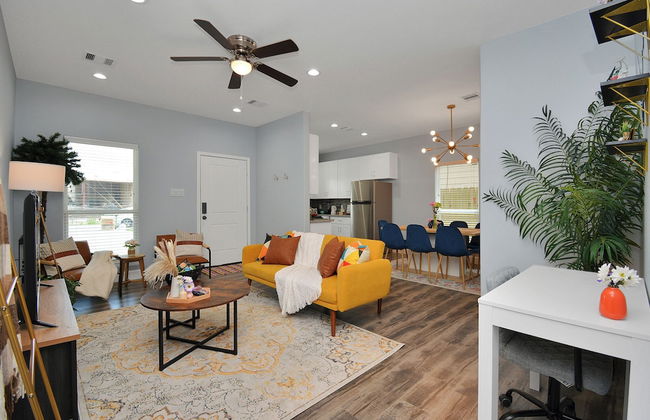 Cozy Retreat Near NRG Stadium, Free parking, Wi Fi - Foto 49