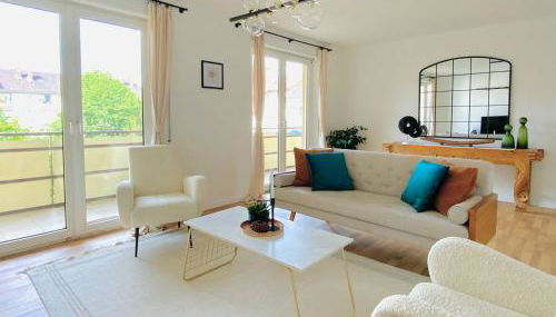 Top location • Family-friendly • Parking • Netflix - Photo 3