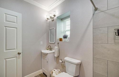 Fully Updated and Convenient! Baytown Home Near Dtwn - Foto 20