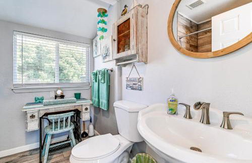 Updated Home 2 Mi to Beach in Crescent City! - Foto 15