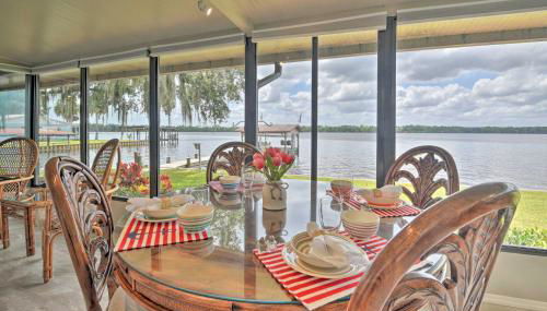Picturesque Retreat on St Johns River and Docks - Foto 2