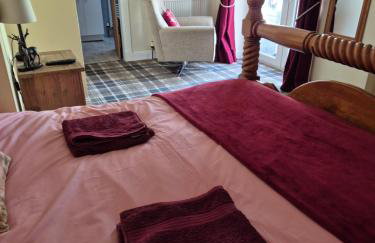 Pinetree Cottage, dog friendly, Holiday let, Callander Invertrossachs - Photo 2