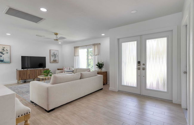 Casa Bonita by Avantstay Large Backyard, Patio, Pool + Hot Tub - Foto 8