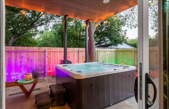 5 000 SQ FT Private 10br Compound DT 6 Min Drive - Photo 22