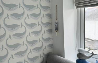 Plain Sailing 2 min walk to the harbour amazing location - Photo 5