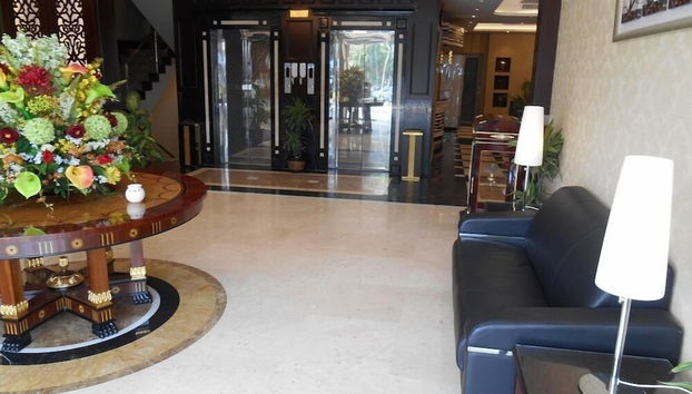 Julanar Alsharq Suites - Foto 2, Entrada interior
