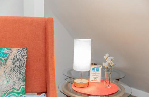 The Gem-3 Bedrooms! King, Full & Twin Beds, Sauna with Free Parking plus more - Foto 38