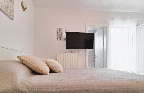 Gorgeous Home In Neoric With Sauna - Photo 12