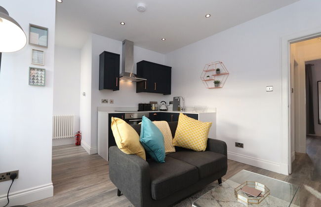 Dollar Apartments at 39 - Photo 41