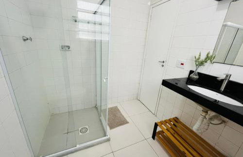 Praia do Forte com 2 Quartos, Ar condicionado, Garagem e Wifi Próximo ao Centro - Foto 7