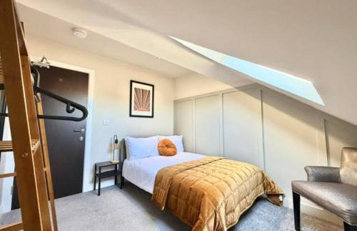 Contractor Accommodation Sleeps 7 - 4 Bathrooms - Parking For 3 Vans - Worksop - Foto 4