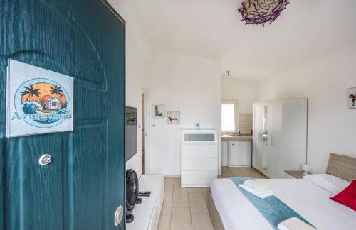 Azure Oasis with parking near the airport & beach - Foto 11