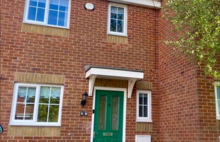 Oakley Vale House and Garden! Free Private Parking, TV, Fully Equipped - Photo 1