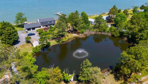 Bayfront Gem with Amazing Water Views and Pond! - Foto 2