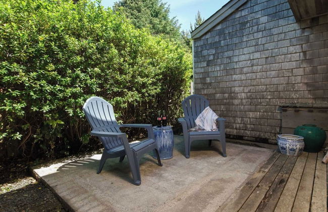 Chapman Cove by Avantstay Gorgeous Beach Bungalow w/ Sauna - Photo 19