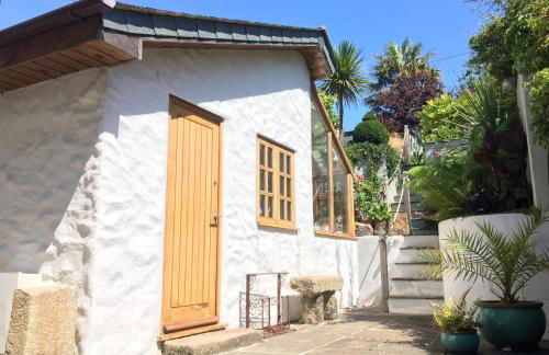 Quay Courtyard, on the harbour with free parking - Foto 1