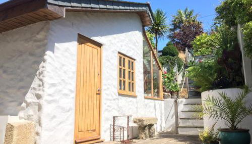 Quay Courtyard, on the harbour with free parking - Foto 1