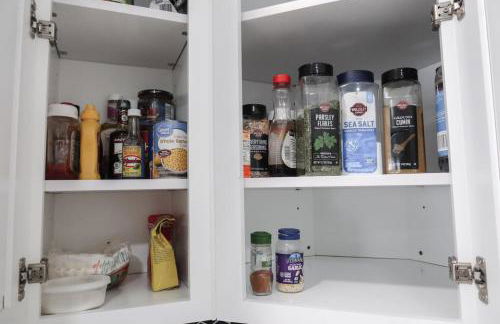 3Bed 2Bath Apt Near NYC plus Parking and Laundry - Foto 30