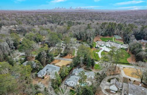 World Cup Exclusive Buckhead estate w private pool - Foto 60