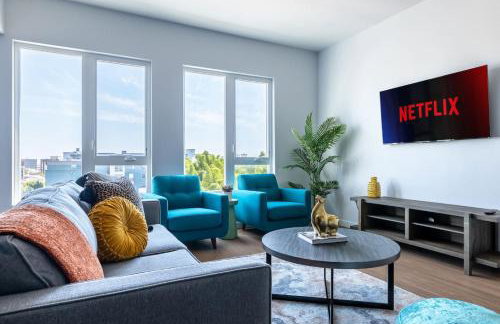 Chic and Cozy Home, Walk to Little Tokyo with Parking - Foto 33