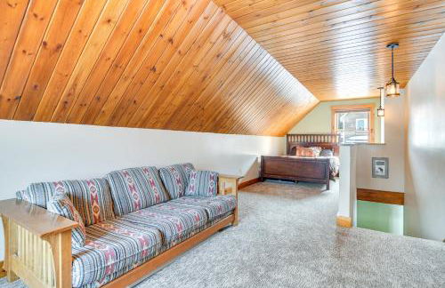 Lakefront New Hampshire Hideaway with Deck and Views - Foto 27