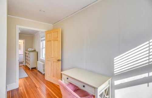 Lovely Westerley Home with Yard and Grill! - Foto 25