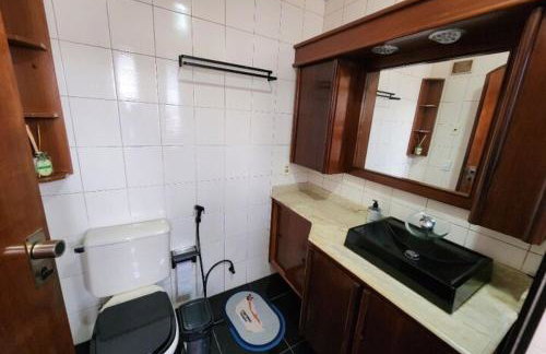 Flat em Hotel com Estacionamento Grátis e Piscina - Foto 8