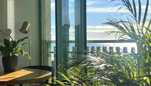 Stylish well-connected beachfront flat - Foto 3