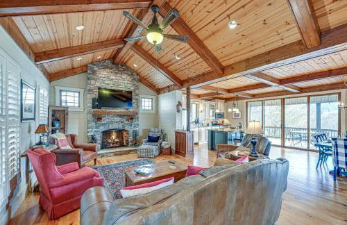 Mountain-View Georgia Cabin with 2 Decks - Foto 1