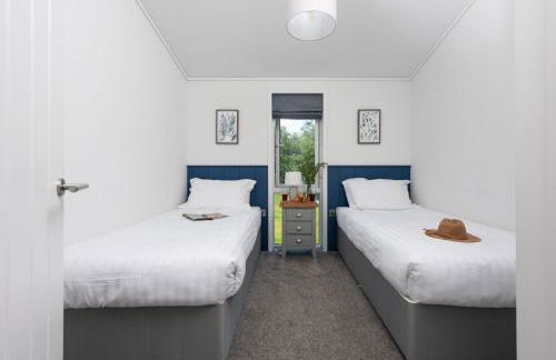 Buttercup Lodge - Relaxing hot tub and Parking - Foto 14