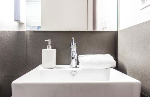 Decô Apartments Barcelona-Diagonal - Photo 37