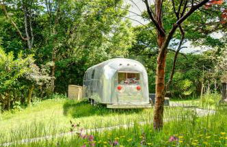 Vintage glamping Airstream with Farm Animals - Foto 16