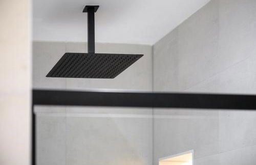 Luxury Apartment Heart of Didsbury - Photo 8