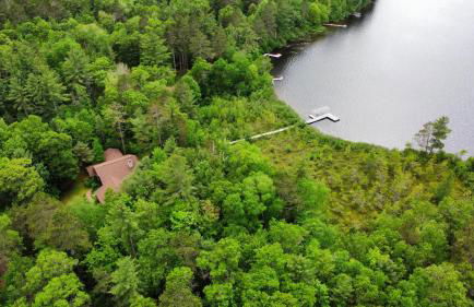 LogLand Lakehouse in Arbor Vitae WI - Foto 47