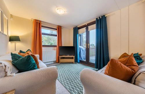 4 Bed House - Sleeps 9 - Hottub - Parking - Foto 38