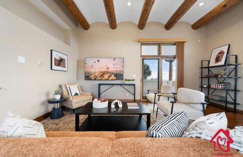 Elena's Sandia Sanctuary - An Irvie Home - Photo 26