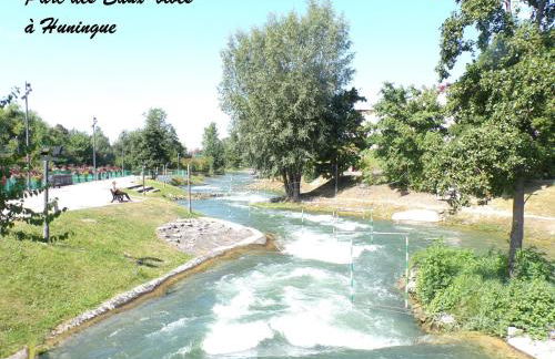 Gîte convivial avec terrasse abritée, 3 chambres, cuisine équipée, espace détente, proche autoroutes et pistes cyclables. - FR-1-744-6 - Foto 33