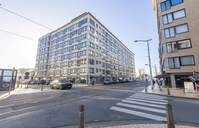 Modern, Renovated Studio With Open Views - Foto 17