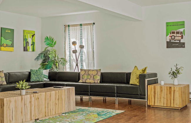 Mountain Mindset by Avantstay Pool, Hot Tub, Game Room, Firepit - Photo 4