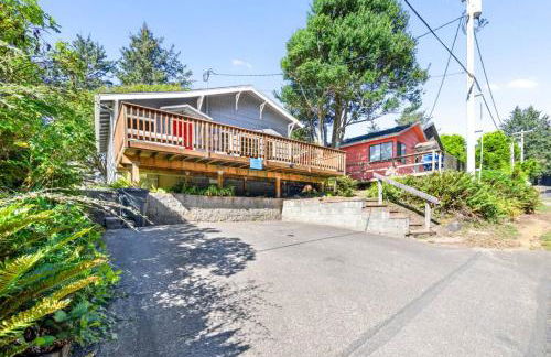 Historic Oceanside Cabin with Peek-a-boo views dog friendly - Foto 5