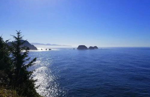 Tiki Escape w/ Amazing Mountain and Marsh Backdrop - Foto 32