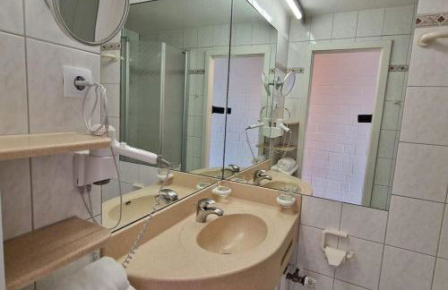 Sauna, Pools mit XXL-Terasse oder Kinderkino - Foto 35