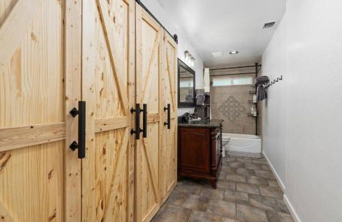 4000 SF, 20 Acre Gated Luxe Estate, Game Room, Pano View, Pool, Spa - Foto 23