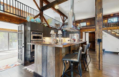 Red Barn & Blueberries - Photo 10