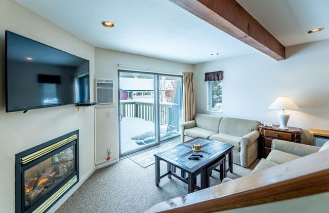 4br Private Townhouse At Smugglers' Notch Resort 4 Bedroom Condo - Photo 1